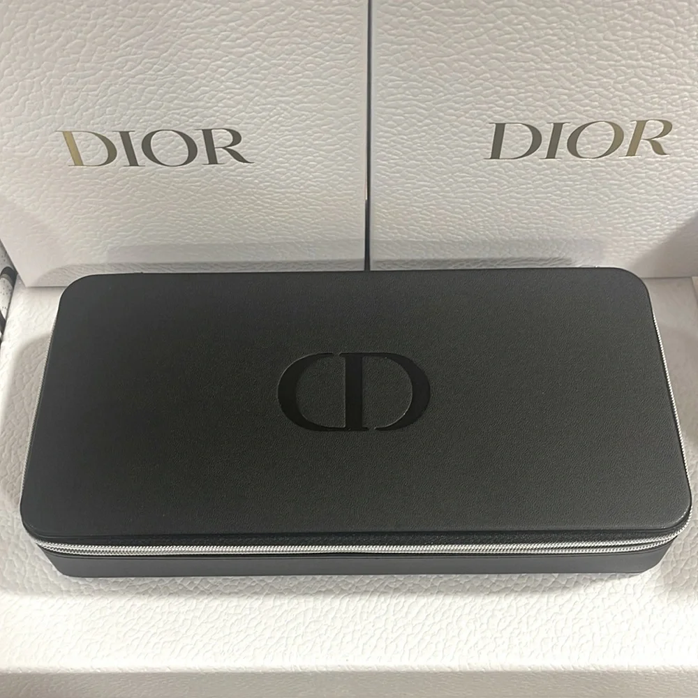 Dior Set - Picture 3 of 7